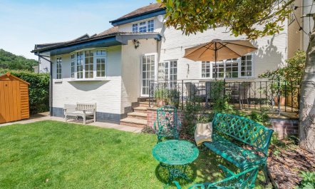3 Bed in Branscombe