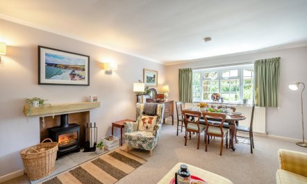 3 Bed in Branscombe 3
