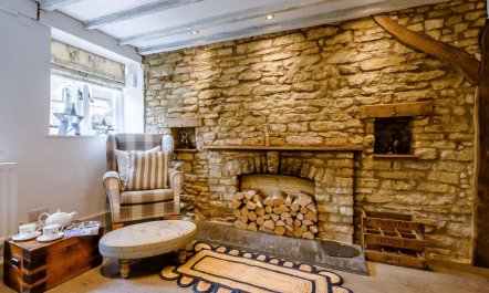 2 Bed in Cheltenham 2