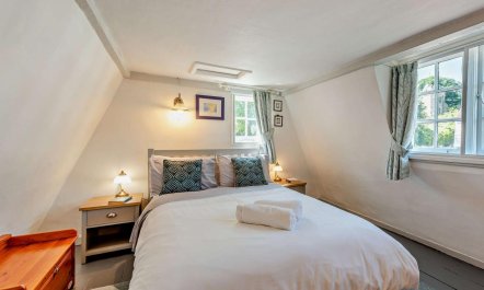 2 Bed in Rye- 8