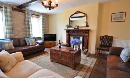 9 Bed in Builth Wells 9
