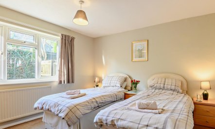 2 Bed in Cheltenham 9