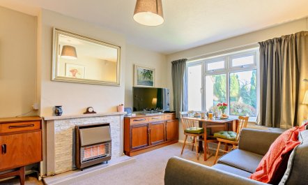 2 Bed in Cheltenham 2