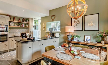 2 Bed in Richmond 7