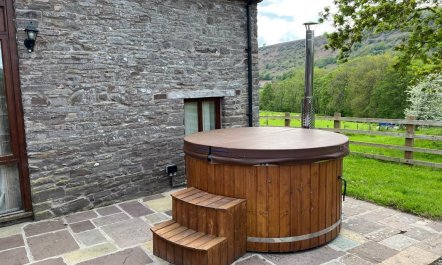3 Bed in Crickhowell 0