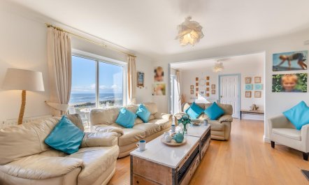 4 Bed in Aberdyfi 1
