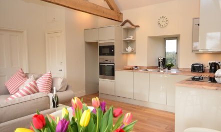 2 Bed in Sherborne 7