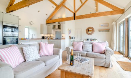2 Bed in Sherborne 9