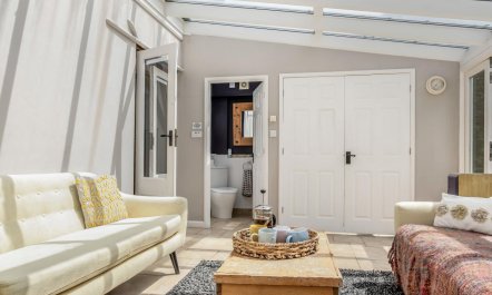 4 Bed in Ningwood 3