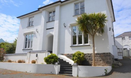 3 Bed in Tenby