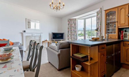 2 Bed in Tenby 5