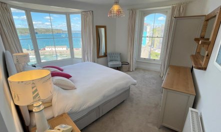 2 Bed in Tenby 8