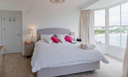 2 Bed in Tenby 6