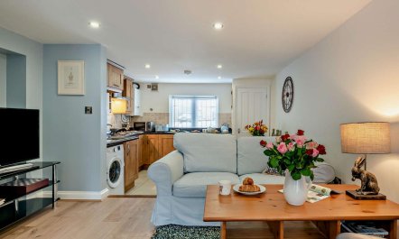 3 Bed in Ashbourne 1