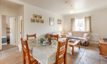 2 Bed in Warminster 7