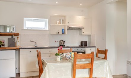 2 Bed in Warminster 6