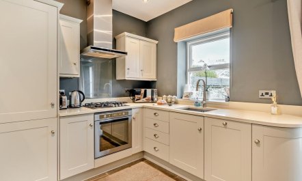 2 Bed in Grange-over-sands 1