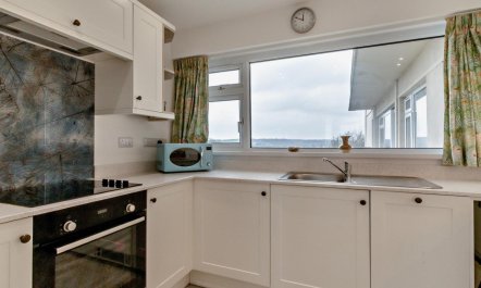 2 Bed in Tenby 7