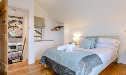 2 Bed in Llwyngwril 9