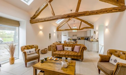 2 Bed in Llwyngwril 2