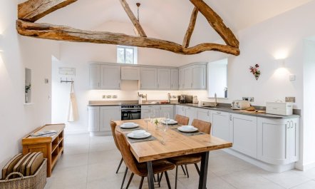 2 Bed in Llwyngwril 4