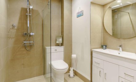 3 Bed in Porthcawl 9