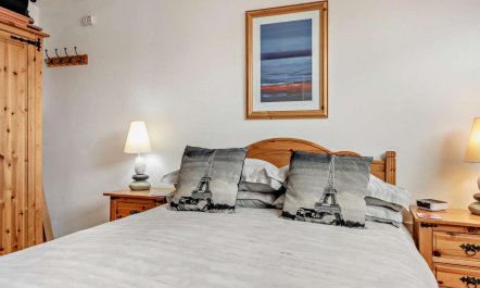 1 Bed in Westward Ho! 2