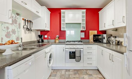 3 Bed in Eastbourne 1