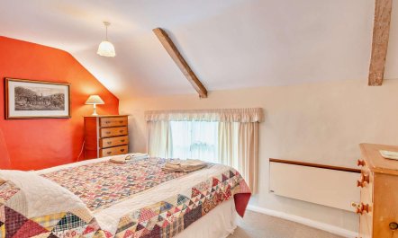 2 Bed in Holt 5