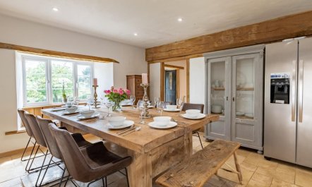 6 Bed in Tiverton 7