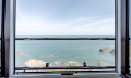 2 Bed in Ilfracombe 1