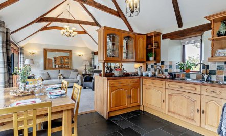 2 Bed in Bude 3