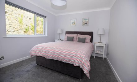 2 Bed in Tenby 7