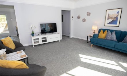2 Bed in Tenby 1