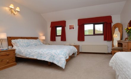 2 Bed in Bridport 6