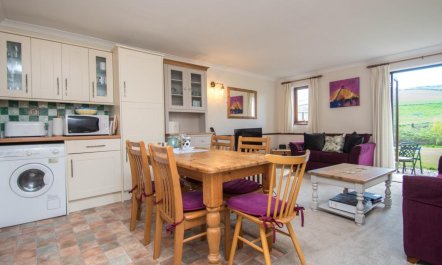 2 Bed in Bridport 4