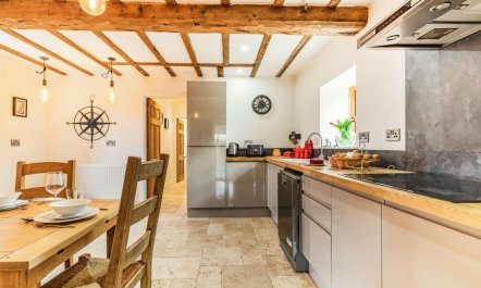 3 Bed in Pershore 6