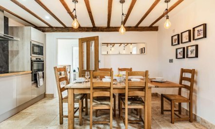 3 Bed in Pershore 5