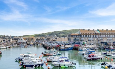 2 Bed in West Bay 3