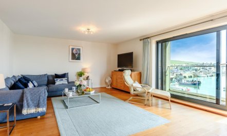 2 Bed in West Bay 2