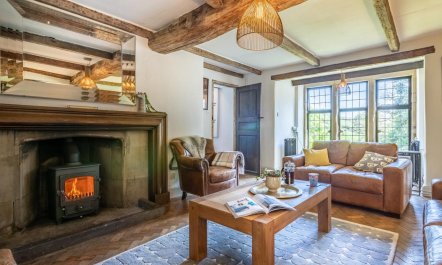 4 Bed in Buxton 2