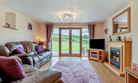 3 Bed in North Hill 3