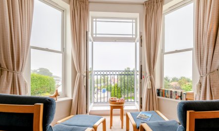 3 Bed in Tenby 8