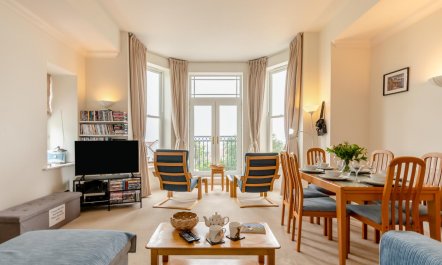 3 Bed in Tenby