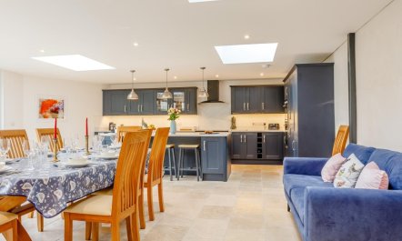 6 Bed in Blandford Forum 6