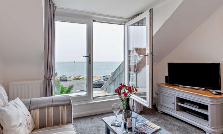 2 Bed in Weymouth 1