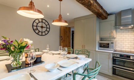 3 Bed in Cheltenham 8