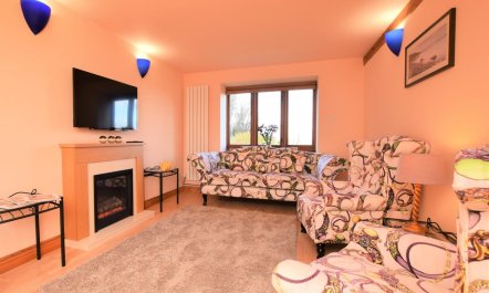 2 Bed in Godshill 3