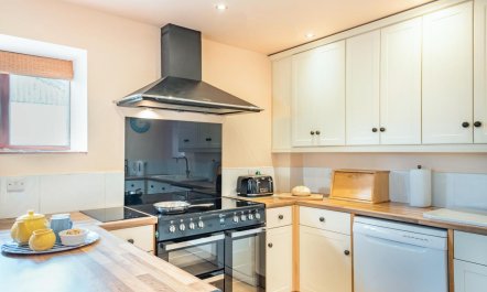 2 Bed in Godshill 2