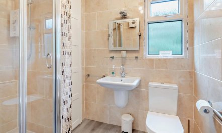 2 Bed in Nolton Haven 9